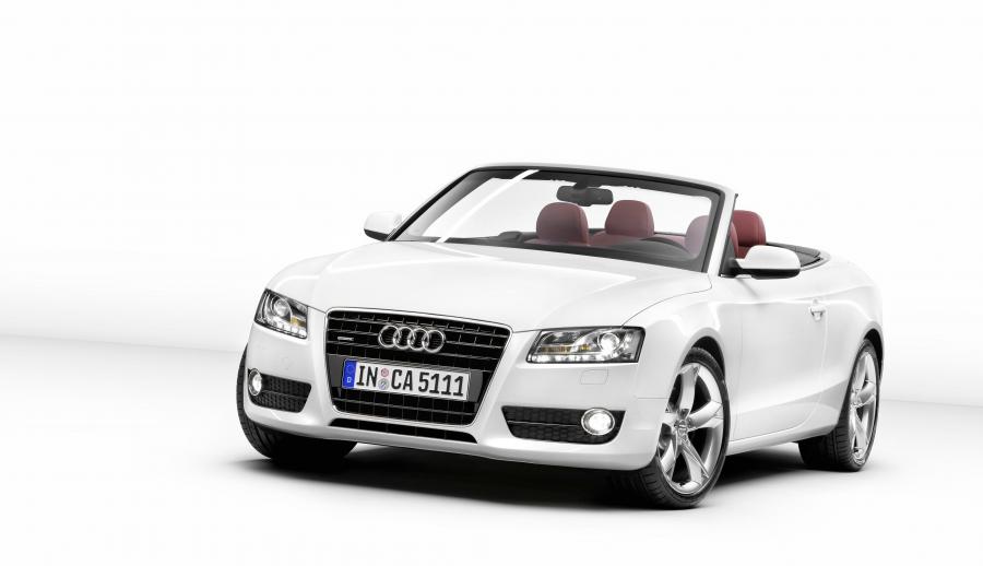  Audi A5 Cabriolet 3.0 TDI 2009 года  (фото 1 из 72)